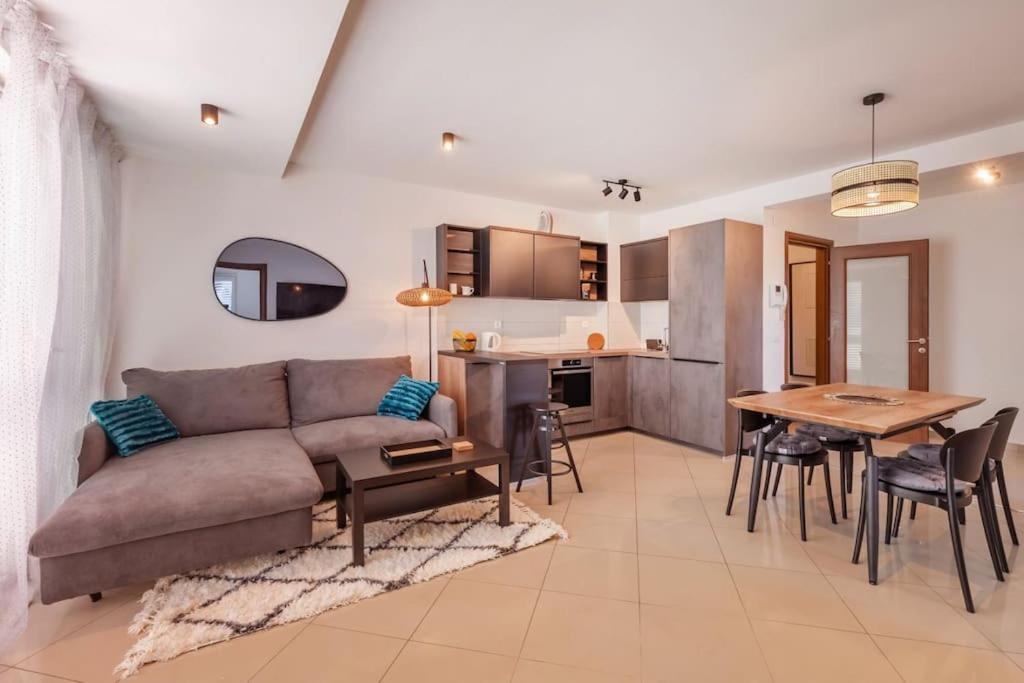 Stylish Two Bedroom Apartment&Garage Parking Place Dubrovnik Dış mekan fotoğraf
